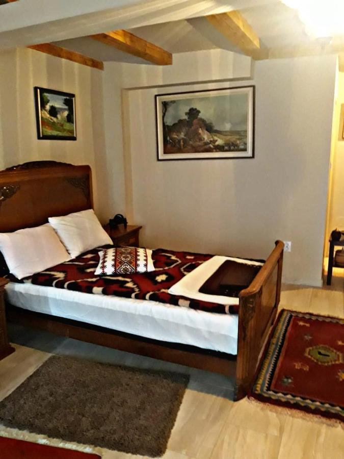 Ferienwohnung La Curtea Veche Lapus Exterior foto