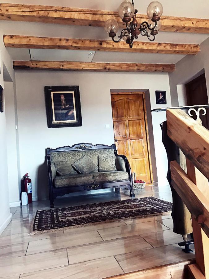 Ferienwohnung La Curtea Veche Lapus Exterior foto