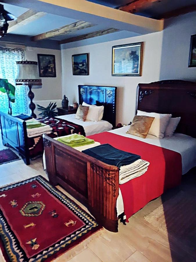 Ferienwohnung La Curtea Veche Lapus Exterior foto